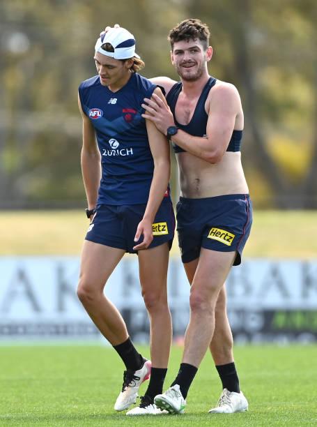 blake-howes-of-the-demons-is-congratulated-by-angus-brayshaw-of-the-picture-id1357367726.jpg
