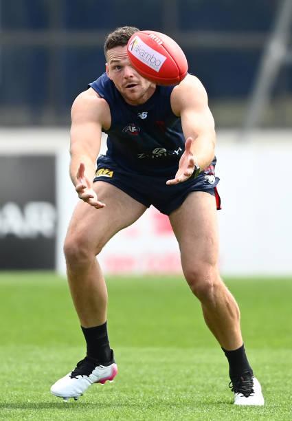 steven-may-of-the-demons-marks-during-a-melbourne-demons-afl-training-picture-id1357375627.jpg