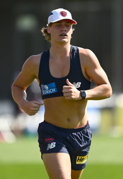 trent-rivers-of-the-demons-runs-during-a-melbourne-demons-afl-at-picture-id1357375549.jpg